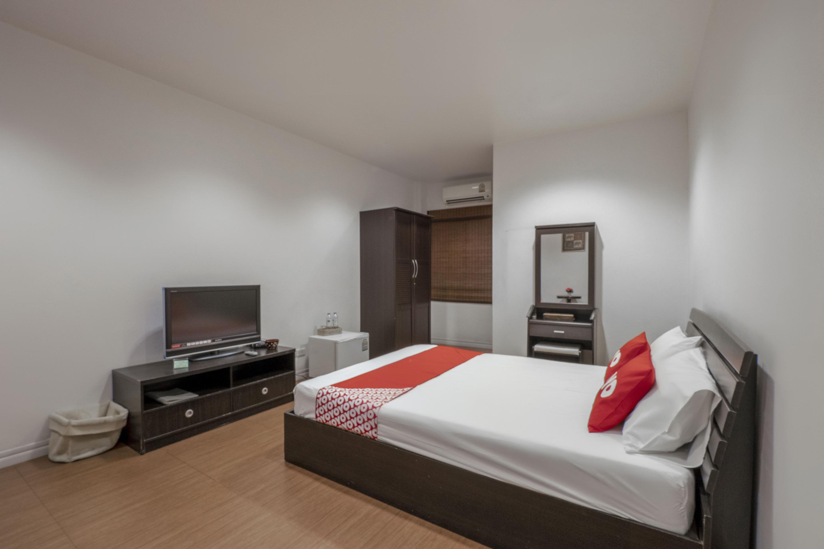 Oyo 1089 Baan Boran Hotel Bangkok Buitenkant foto