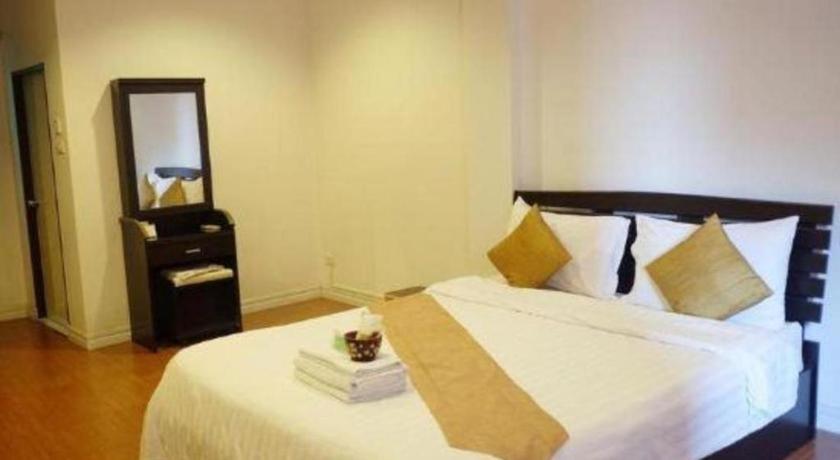 Oyo 1089 Baan Boran Hotel Bangkok Buitenkant foto