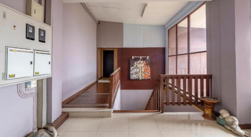 Oyo 1089 Baan Boran Hotel Bangkok Buitenkant foto